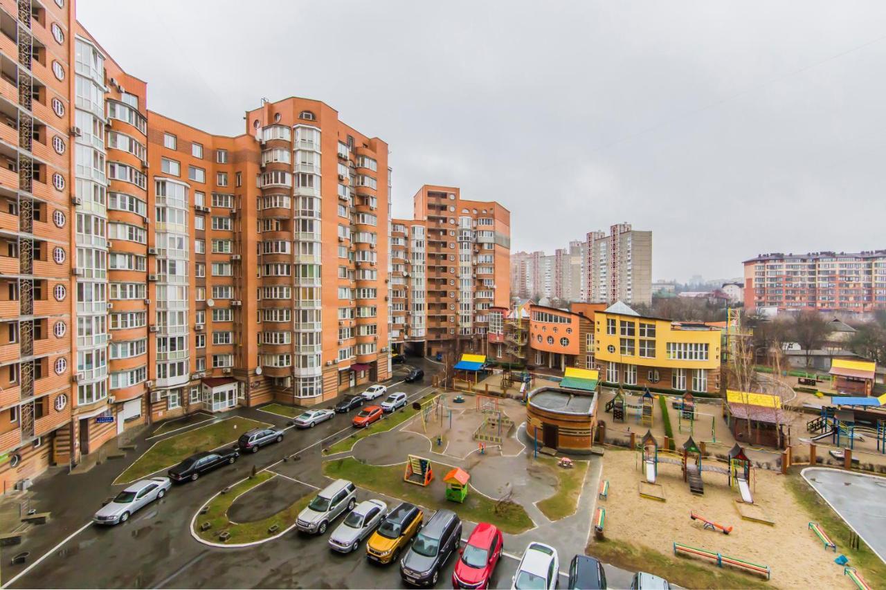 Комфортная Двухкомнатная Квартира Возле Метро Академгородок Kiev Buitenkant foto
